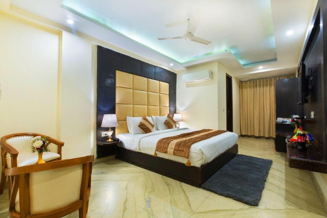 Hotel Viva Palace By Opo Nueva Delhi Exterior foto