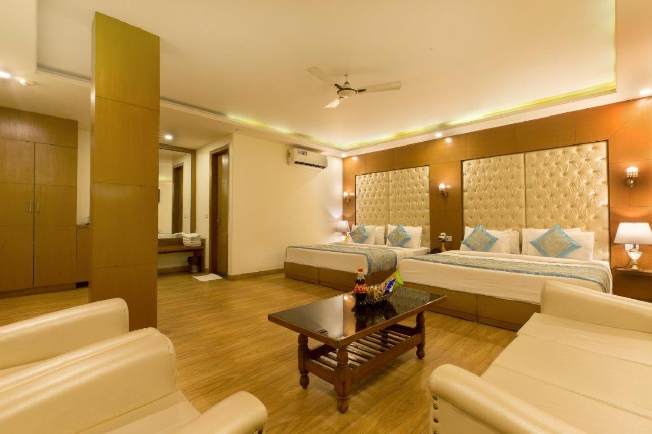 Hotel Viva Palace By Opo Nueva Delhi Exterior foto